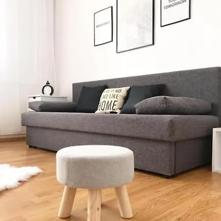 Joy Victoriei 7e-30 2 Appartement *